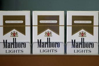 Производитель Marlboro сокращает штат. Курение выходит из моды