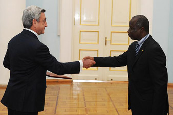 Ambassador of Senegal hands over his credentials to RA President