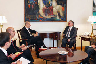 Armenian FM hosts Philippe Lefort