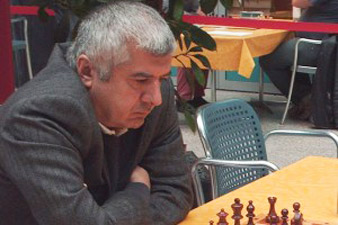 Rafael Vaganian plays in Old hands drew with Sachdev