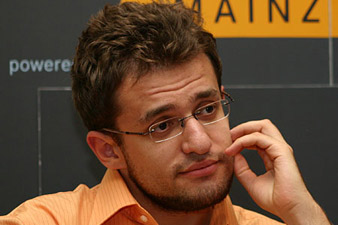 Levon Aronyan shares scores with Magnus Carlsen