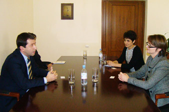 Katherine Jane Leach meets with Armenian Ombudsman