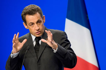 Nicolas Sarkozy opened a personal Twitter account