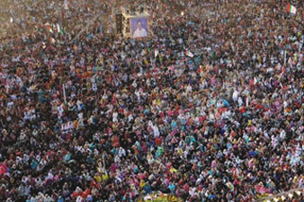 Hundreds of thousands of women protest in Pakistan for equality