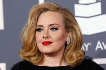 24-year-old singer Adele gave birth to baby boy