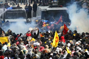 Turkish police tried to break up demonstration in Ankara