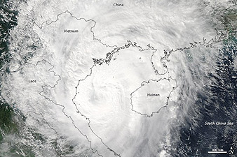 Typhoon killed 32 people in Asia