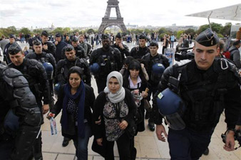 Protest in Paris against Islamist extremism