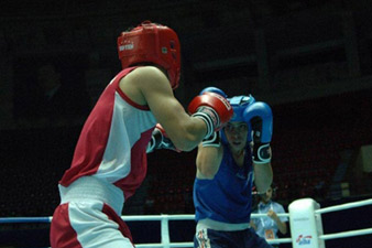 Taron Soghomonyan takes victory over Jahongir Davidov