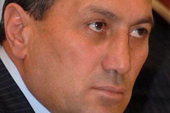 Iravunk: Suren Khachatrian plans to leave Armenia 