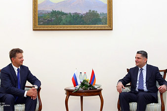 Prime minister receives Russian transport minister 