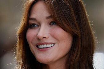 Carla Bruni gets back to work in dazzling Bulgari campaign 