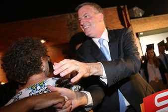 Bill De Blasio tops Democratic ballot in New York mayoral primary poll