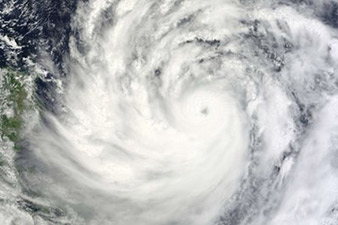 Typhoon Usagi moves towards Philippines, Taiwan