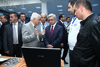 Armenian president visits DigiTec Expo 2013