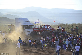 Monster truck crash kills 8, injures dozens in Mexico