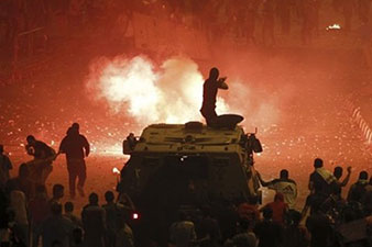 Egypt: '50 dead' in clashes amid rival demonstrations