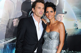 Halle Barry & Olivier Martinez welcome their son 