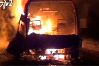 Bus fire in southern India leaves 40 dead