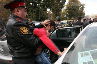 «Айкакан жаманак»:  Среди задержанных на Маштоца есть случайный прохожий