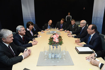 Armenian president meets with Francois Hollande in Vilnius 