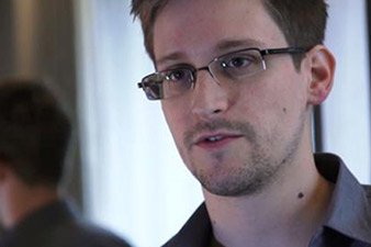 Edward Snowden Christmas message: End mass surveillance