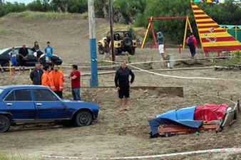 Lightning kills three people on beach in Argentina