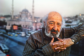 Famous photographer Ara Guler hospitalized in Istanbul 