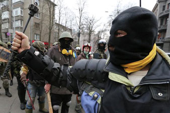 Ukraine frees remaining protesters under amnesty