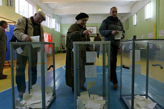 White House website petition demands US accept Crimea referendum