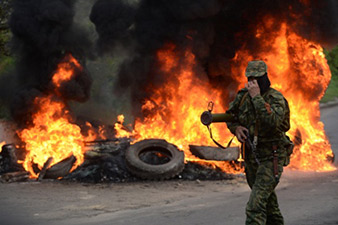 Ukrainian forces launch operation to retake Slaviansk