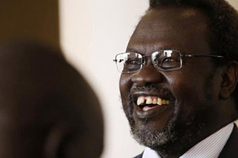 South Sudan rivals Kiir and Machar agree peace deal