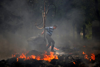 Mariupol holds day of mourning on May 10