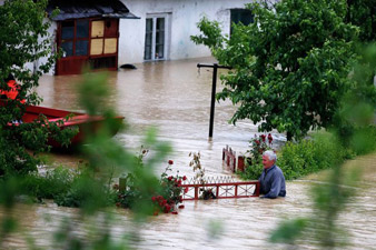 Bosnia and Serbia emergency after 'worst ever' floods