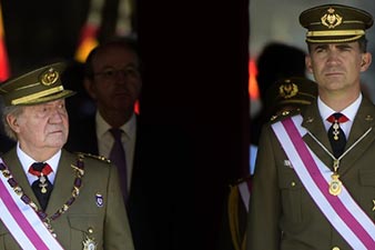 Felipe takes over as Spanish king