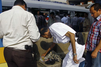 4 blasts hit Cairo subway stations, court, wound 3