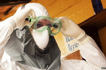 Experimental Ebola drug given to 'improving' US aid workers