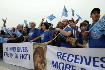 China Catholics cheer pope's South Korea visit