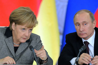 Putin, Merkel discuss ways to de-escalate situation in Ukraine 