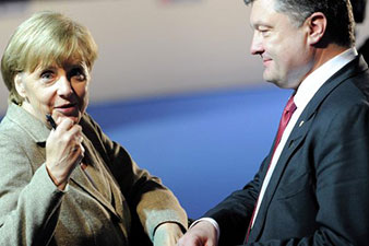 Poroshenko, Merkel discuss situation in southeastern Ukraine