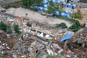 Earthquake in China kills one, hurts over 320