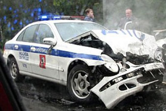 Haykakan Zhamanak: Armenian embassy car involved in Moscow crash 