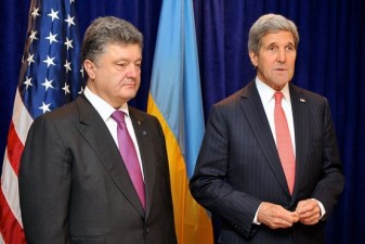 Poroshenko, Kerry agree on necessity of Contact Group meeting in Minsk