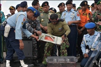 Divers in the Java Sea have retrieved the cockpit voice recorder from the crashed AirAsia flight