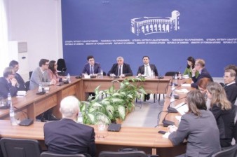 Armenian Deputy FM receives German Marshall Fund and Robert Bosch Foundation members