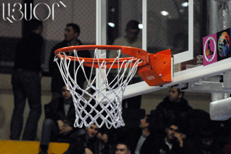 The women’s basketball team of Azerbaijan arrives to Yerevan