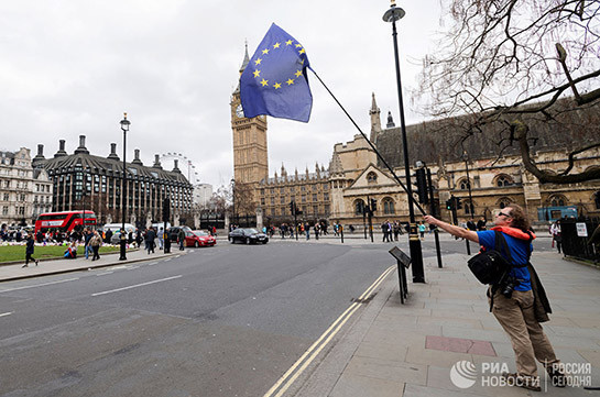 В Еврокомиссии рассказали, когда начнутся переговоры по Brexit