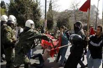 Athens: mass riots and clashes, unions protest austerity package