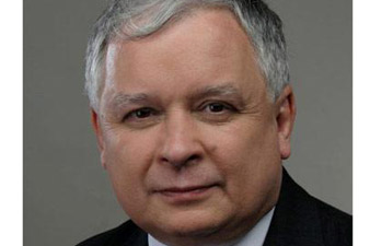 Late Lech Kaczynski to lie in state on Tuesday