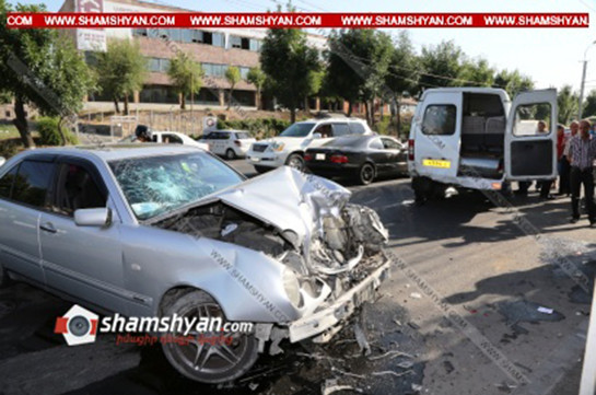 Major traffic accident in Yerevan: drunk driver crushes into mini-bus injuring 9 people